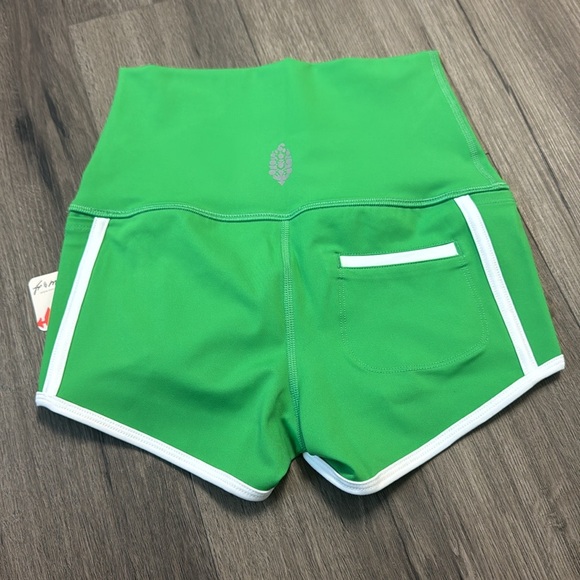 FP Movement Island Time High Waisted Shorts L - Picture 6 of 8